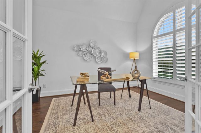 182 Caledonia Circle, Montgomery, TX 77316