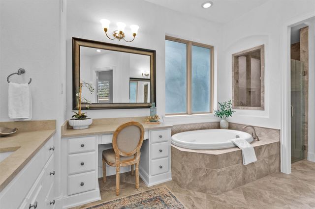 182 Caledonia Circle, Montgomery, TX 77316
