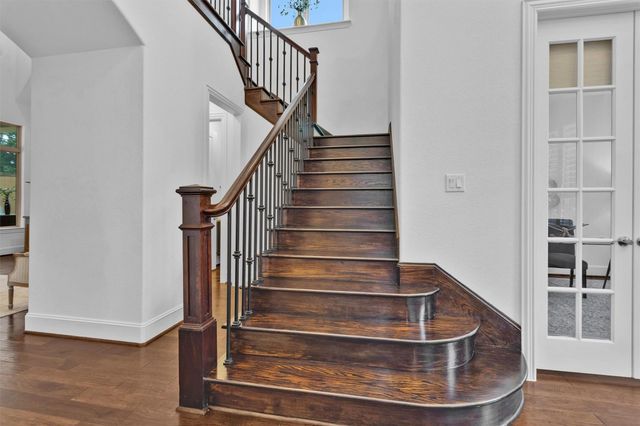 182 Caledonia Circle, Montgomery, TX 77316