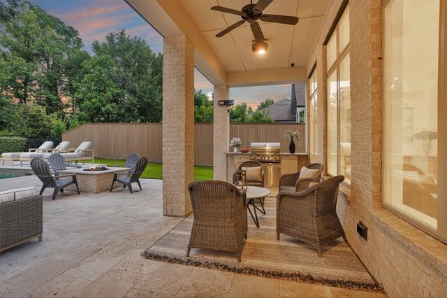 182 Caledonia Circle, Montgomery, TX 77316