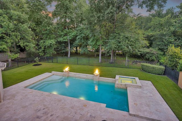 182 Caledonia Circle, Montgomery, TX 77316