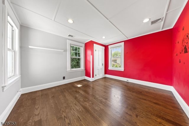 252 Passaic Ave, Hasbrouck Heights Boro, NJ 07604