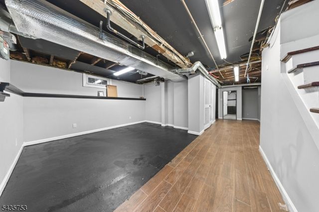 252 Passaic Ave, Hasbrouck Heights Boro, NJ 07604
