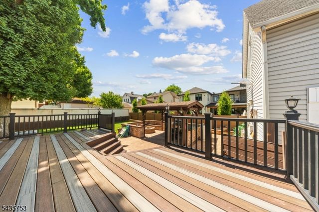 252 Passaic Ave, Hasbrouck Heights Boro, NJ 07604