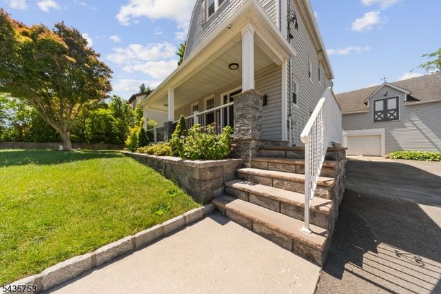 252 Passaic Ave, Hasbrouck Heights Boro, NJ 07604
