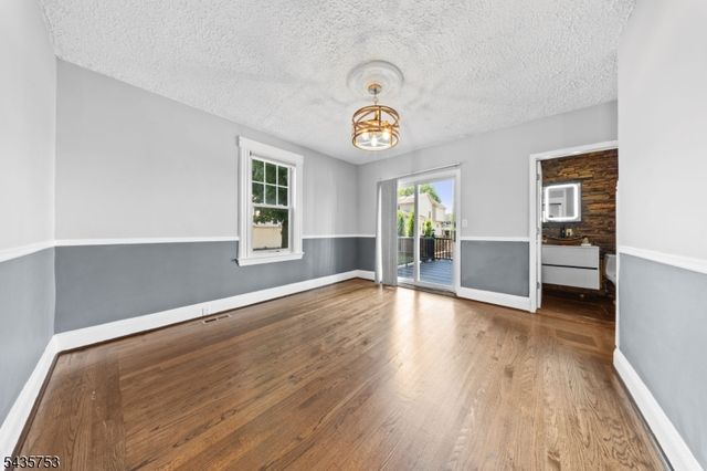 252 Passaic Ave, Hasbrouck Heights Boro, NJ 07604