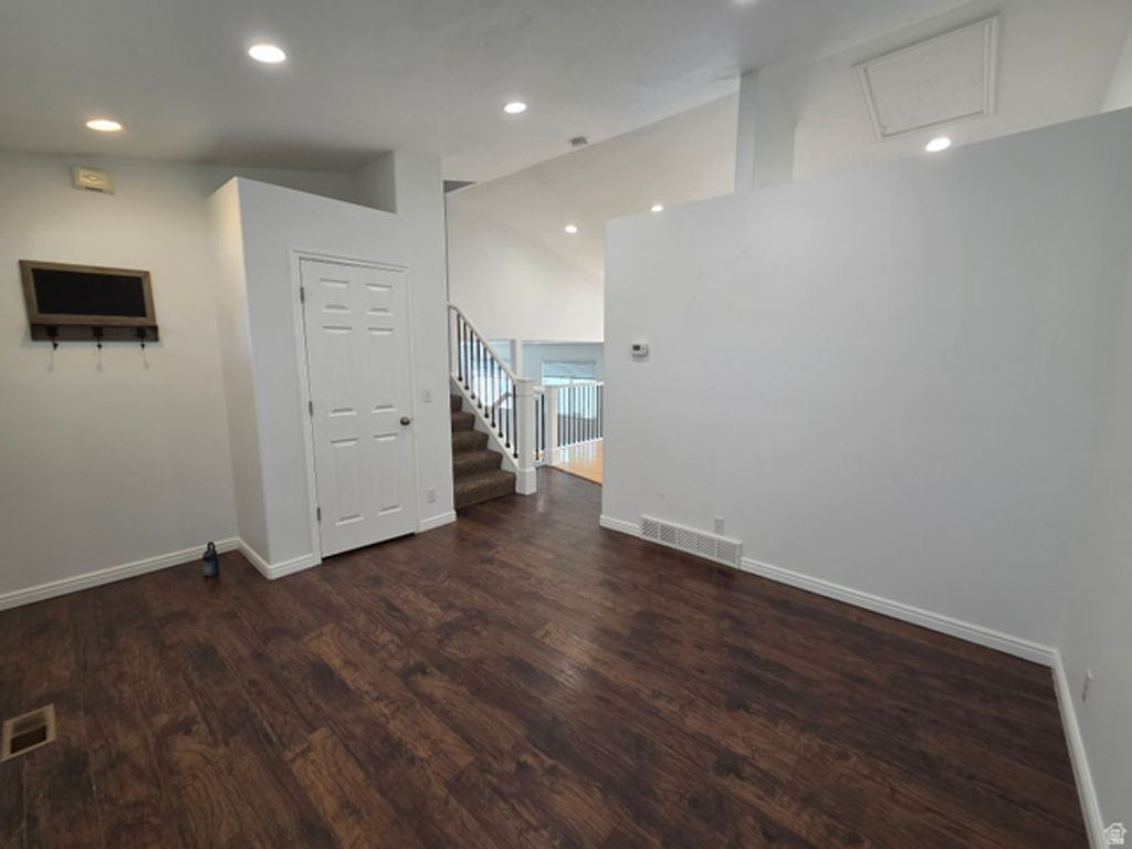 Image 9 of property listing at 1536 N 150 W, Bountiful, UT 84010