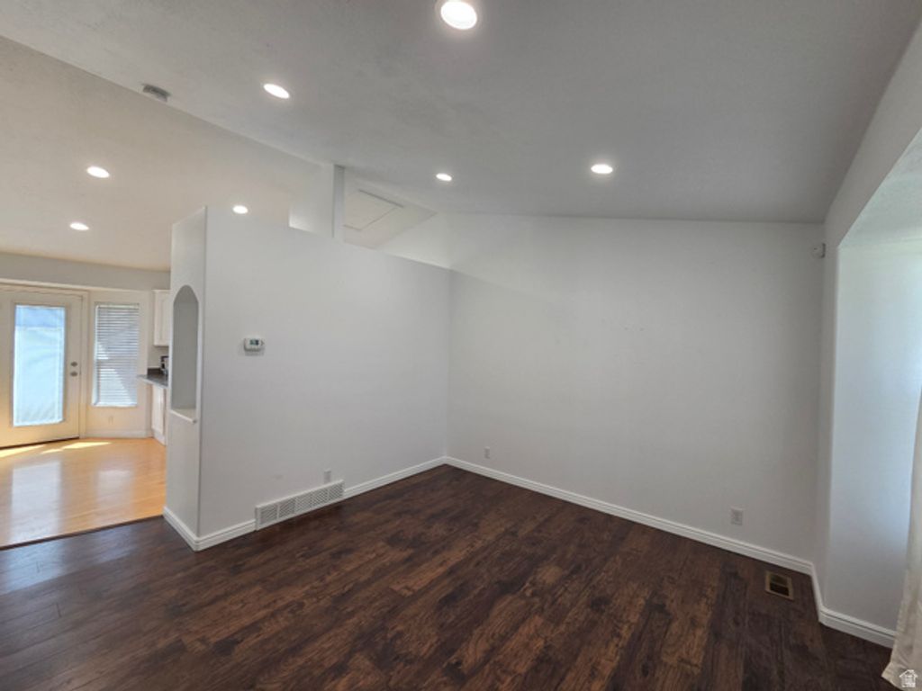 Image 10 of property listing at 1536 N 150 W, Bountiful, UT 84010