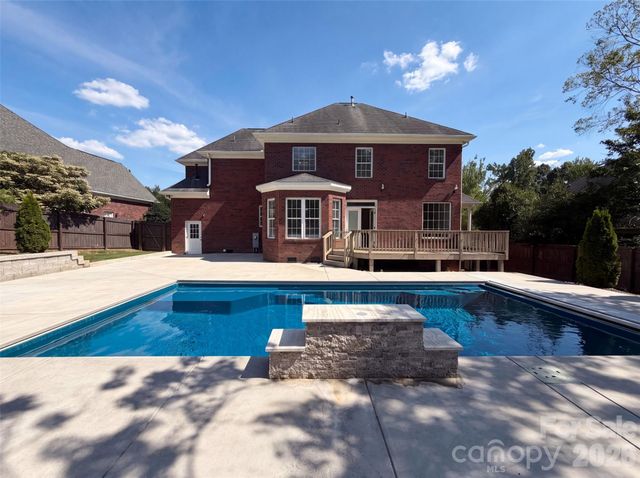 114 Stirling Heights Lane, Fort Mill, SC 29715