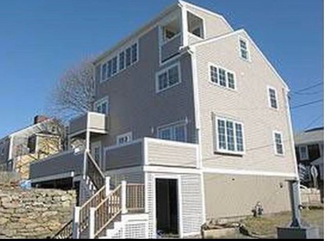 16 Middle St, Fairhaven, MA 02719