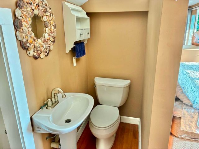 16 Middle St, Fairhaven, MA 02719