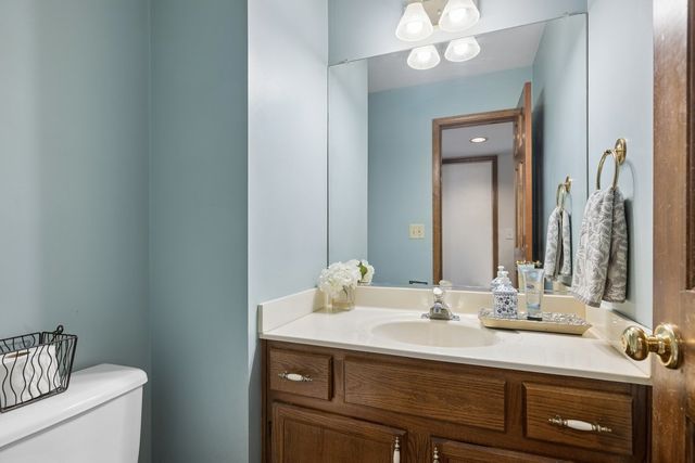 1426 Trailwood Drive, Crystal Lake, IL 60014