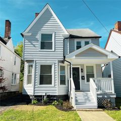 2066 W 105th Street, Cleveland, OH 44102