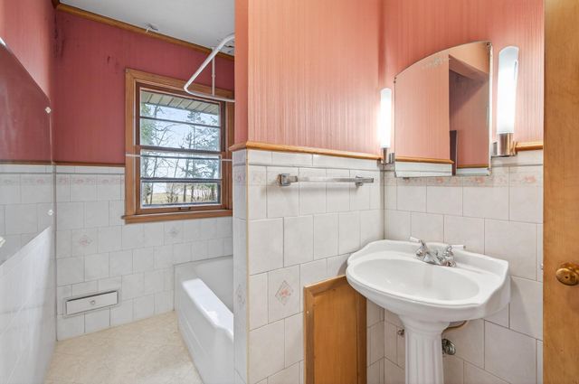 408 5th Street NW, Montgomery, MN 56069