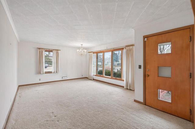 408 5th Street NW, Montgomery, MN 56069