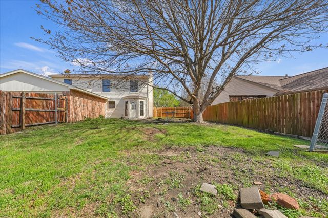 8 Hawthorne Circle, Allen, TX 75002