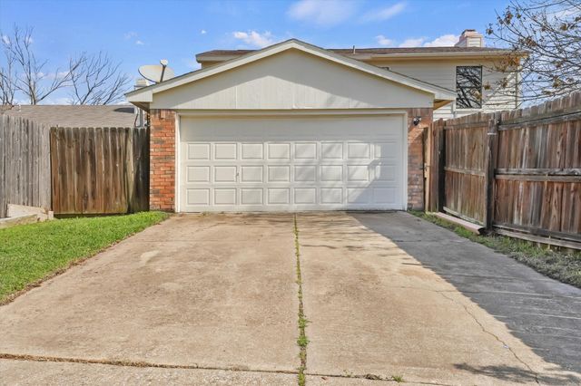 8 Hawthorne Circle, Allen, TX 75002