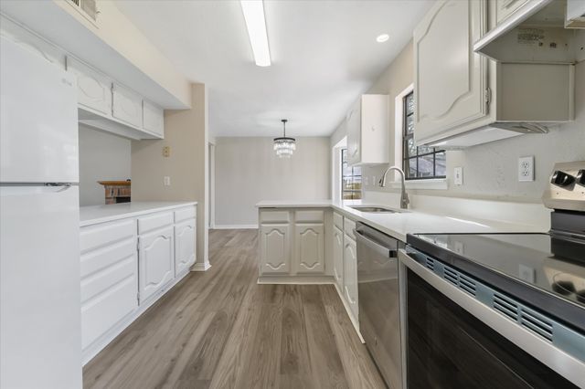 8 Hawthorne Circle, Allen, TX 75002