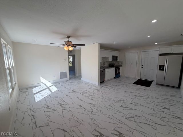 27160 Chula Vista DR, Punta Gorda, FL 33955