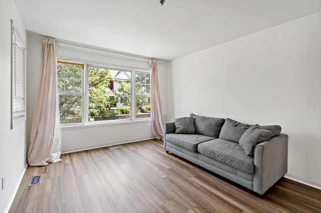 2402 16th Avenue S, Minneapolis, MN 55404