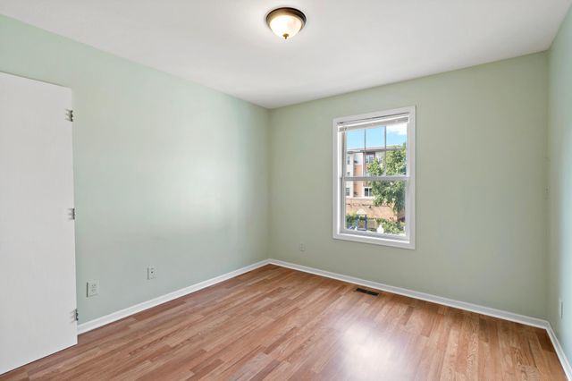 2402 16th Avenue S, Minneapolis, MN 55404