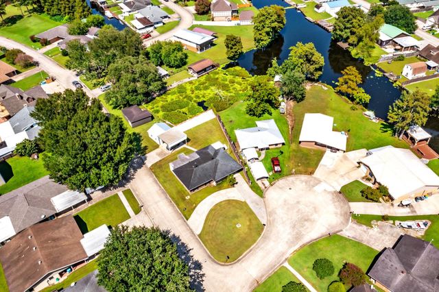 1003 Debra Ct, Morgan City, LA 70380