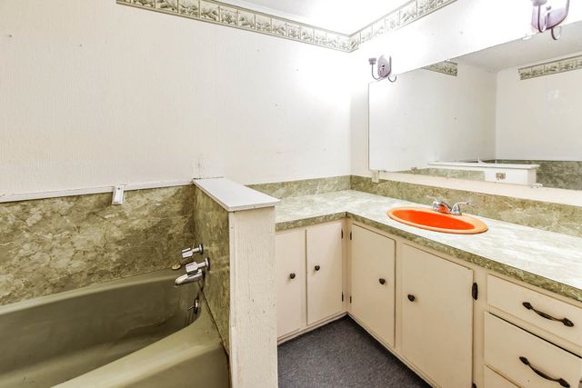 1003 Debra Ct, Morgan City, LA 70380