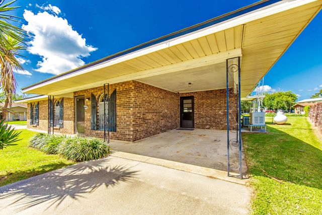 1003 Debra Ct, Morgan City, LA 70380