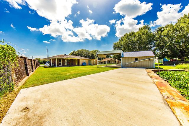 1003 Debra Ct, Morgan City, LA 70380