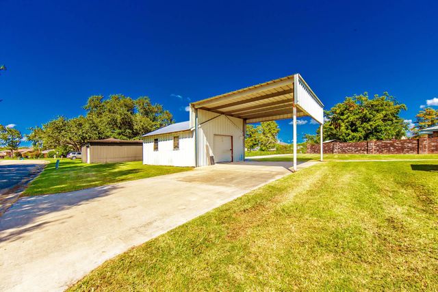 1003 Debra Ct, Morgan City, LA 70380