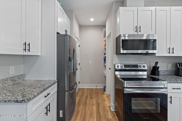 1106 S 4th Street, Wilmington, NC 28401