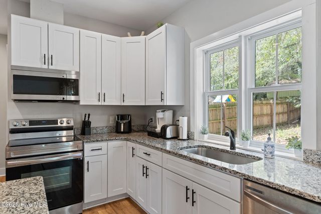 1106 S 4th Street, Wilmington, NC 28401