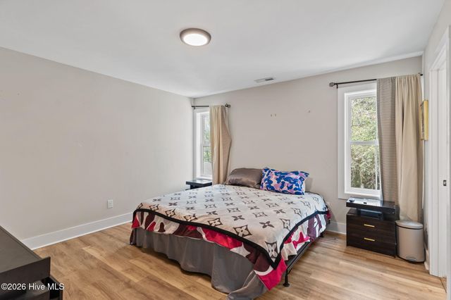 1106 S 4th Street, Wilmington, NC 28401