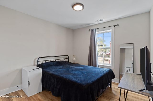 1106 S 4th Street, Wilmington, NC 28401