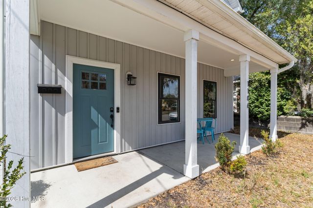 1106 S 4th Street, Wilmington, NC 28401