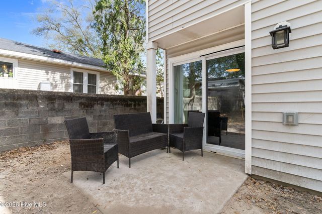 1106 S 4th Street, Wilmington, NC 28401