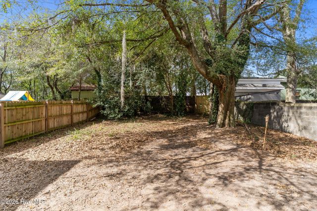 1106 S 4th Street, Wilmington, NC 28401