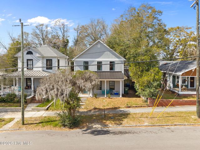 1106 S 4th Street, Wilmington, NC 28401