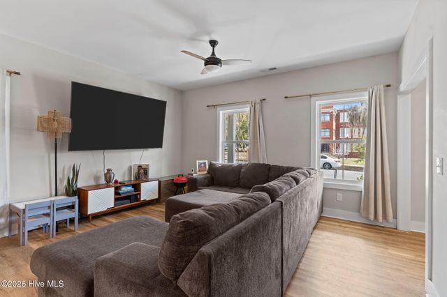 1106 S 4th Street, Wilmington, NC 28401