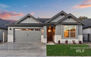 1042 E Rockhurst Ln, Eagle, ID 83616