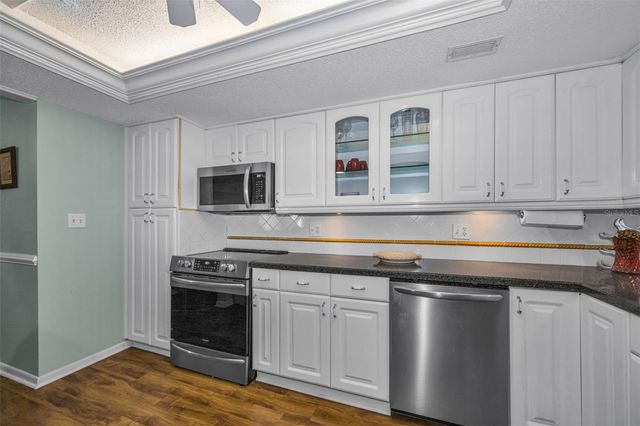 851 BAYWAY BOULEVARD 101, Clearwater Beach, FL 33767