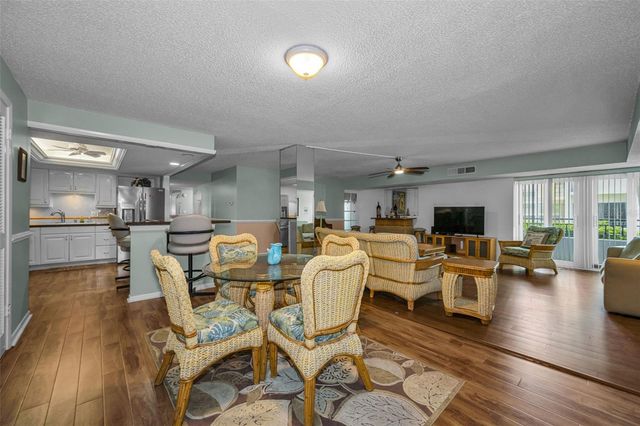 851 BAYWAY BOULEVARD 101, Clearwater Beach, FL 33767