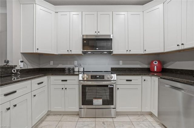 4320 Alvah Martin WAY, Chesapeake, VA 23324