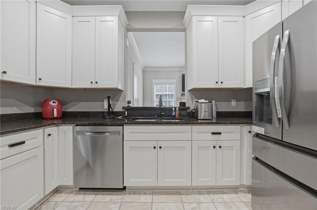 4320 Alvah Martin WAY, Chesapeake, VA 23324