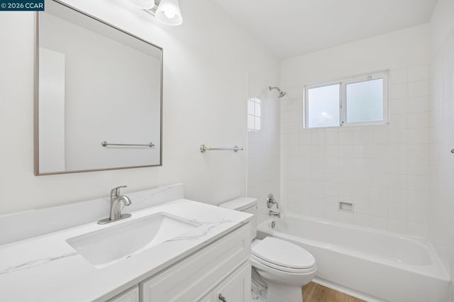 7597 Canterbury Ln, Dublin, CA 94568
