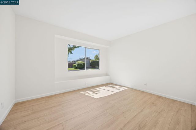 7597 Canterbury Ln, Dublin, CA 94568