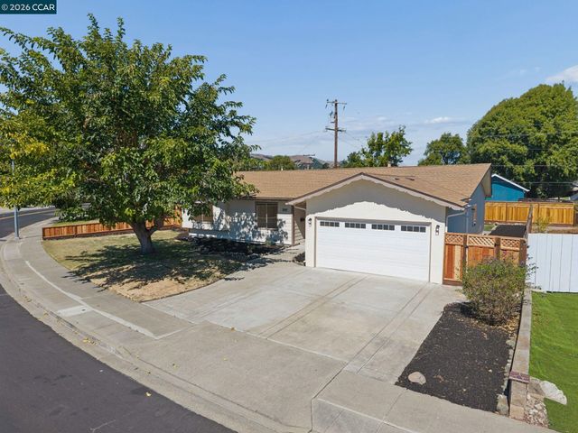 7597 Canterbury Ln, Dublin, CA 94568