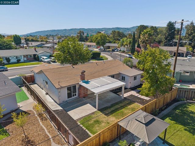 7597 Canterbury Ln, Dublin, CA 94568