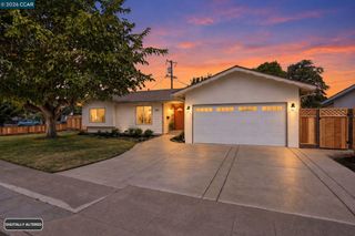 7597 Canterbury Ln, Dublin, CA 94568