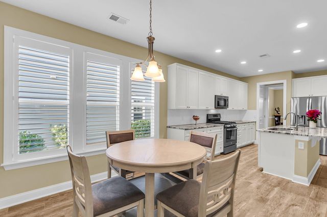 3062 Cross Vine Lane, Summerville, SC 29483